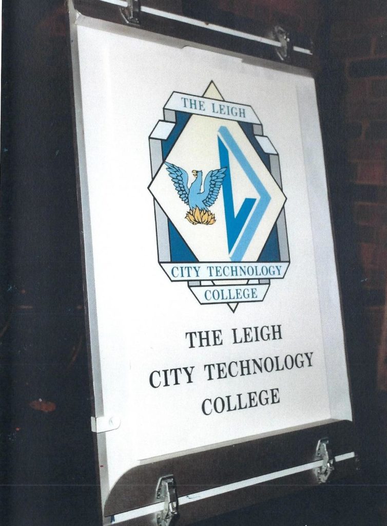 Leigh City Technology college logo